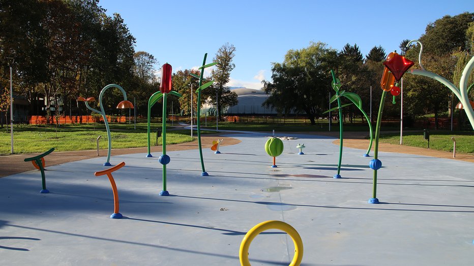 Pavimentazione in resina Sivit per ambienti ricreativi all’aperto