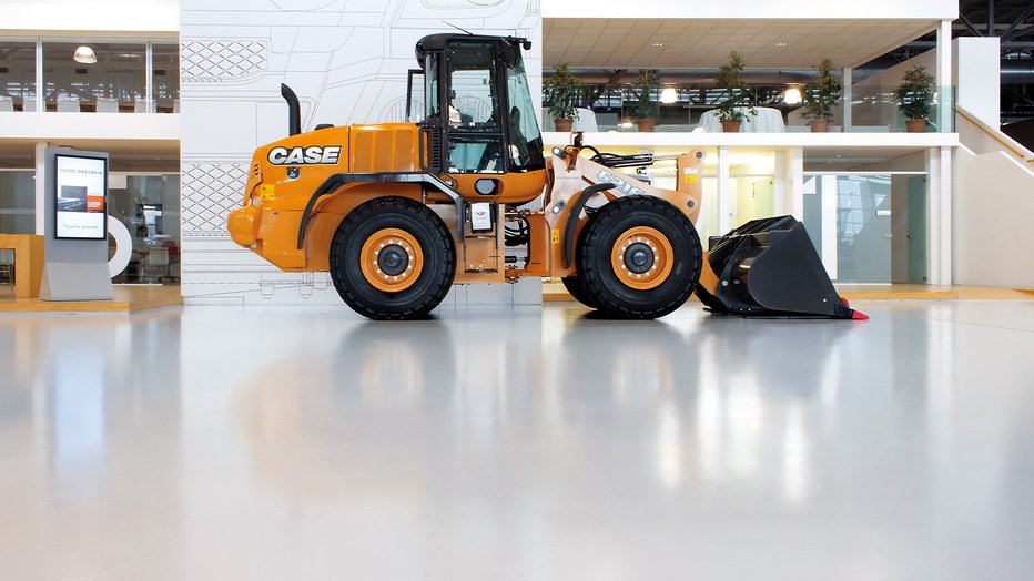 Pavimento industriale in resina epossidica in capannone logistico